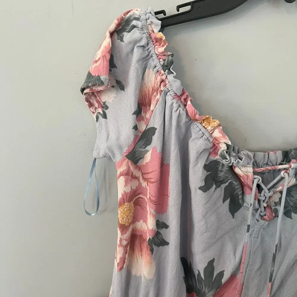 Kendall & Kylie Floral Shorts Romper Women's Size Medium Light Blue & Pink